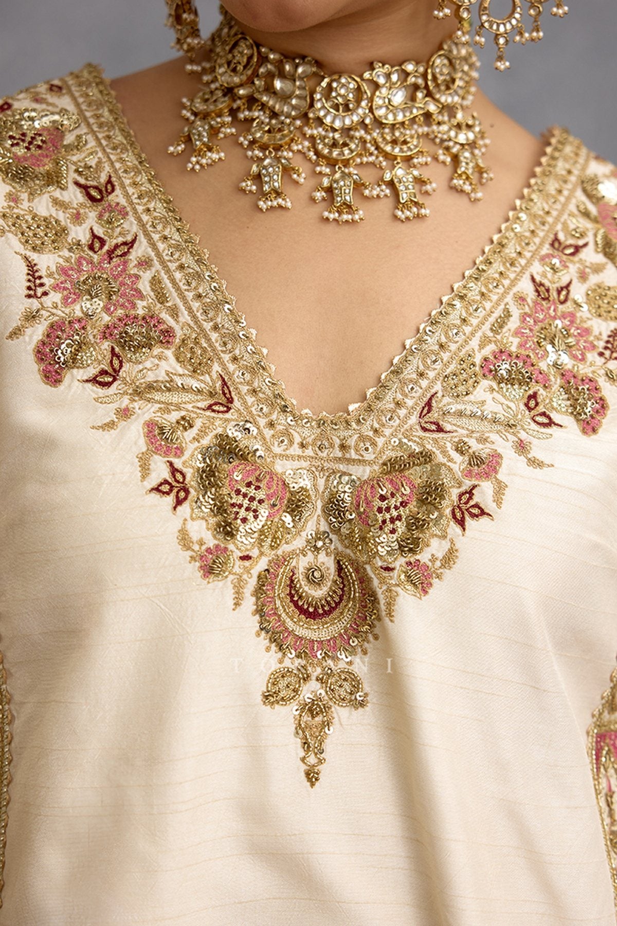Maahe Mahtabe Insiyah Sharara Set