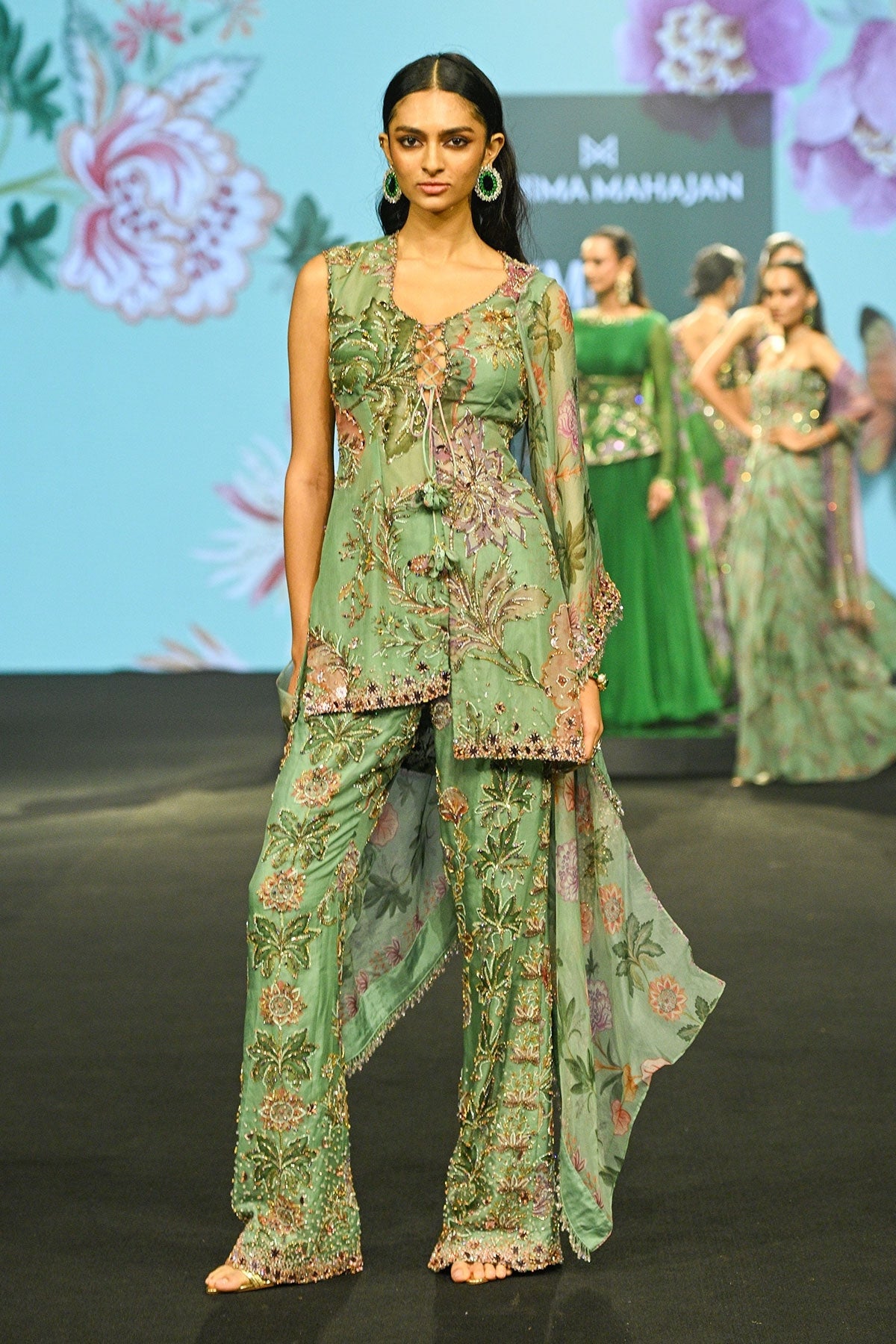 Sania Hand Embroidered Kurta Set