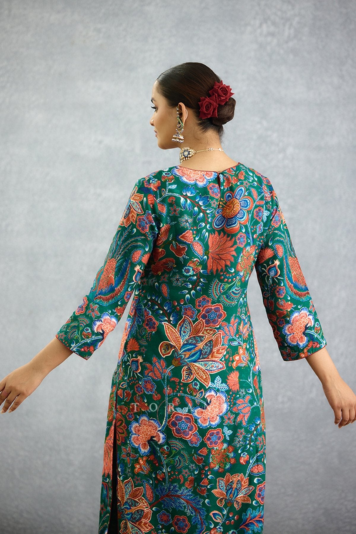 Mayurakshi Writu Tanuja Kurta Set