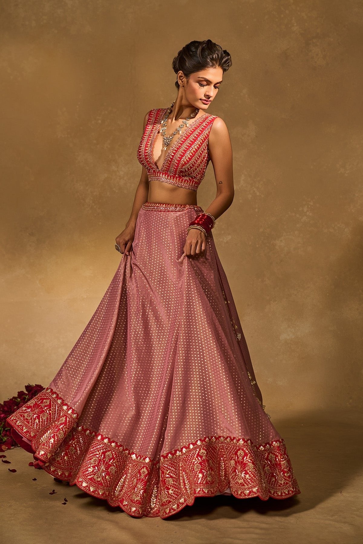 MINA DAMAN LEHENGA