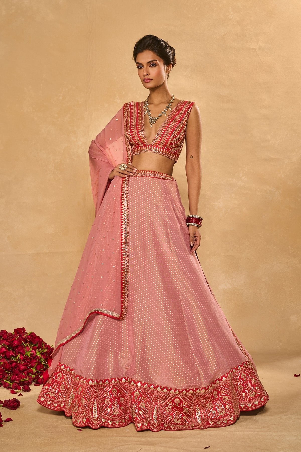 MINA DAMAN LEHENGA