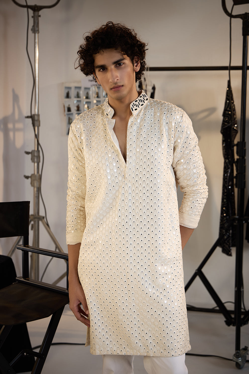 Booti Mirrorwork Straight Kurta With Pants