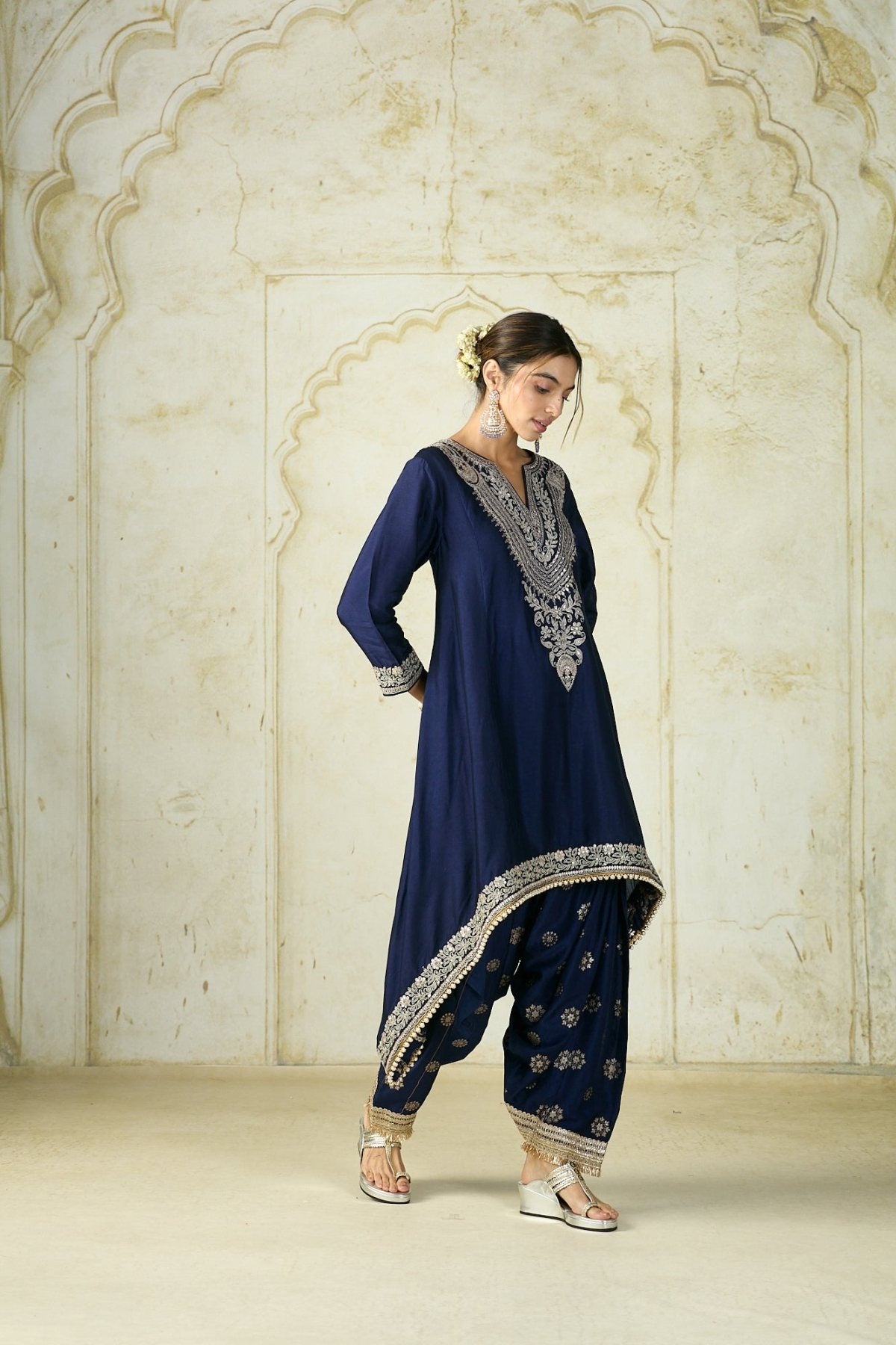 Nadia Farshi Set