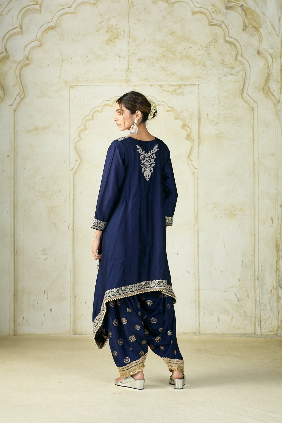 Nadia Farshi Set