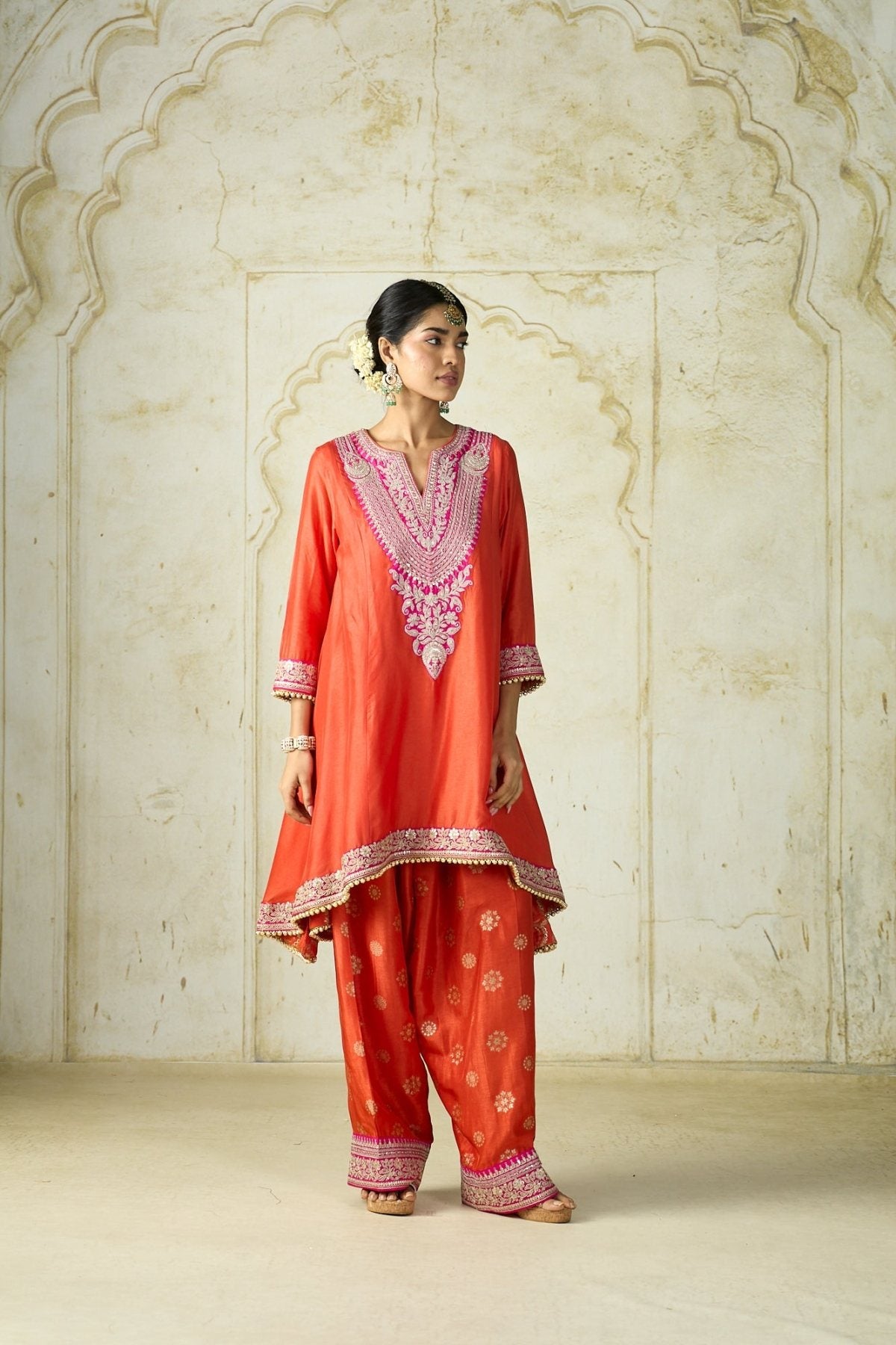 Nadia Farshi Set-Seema Sajdeh
