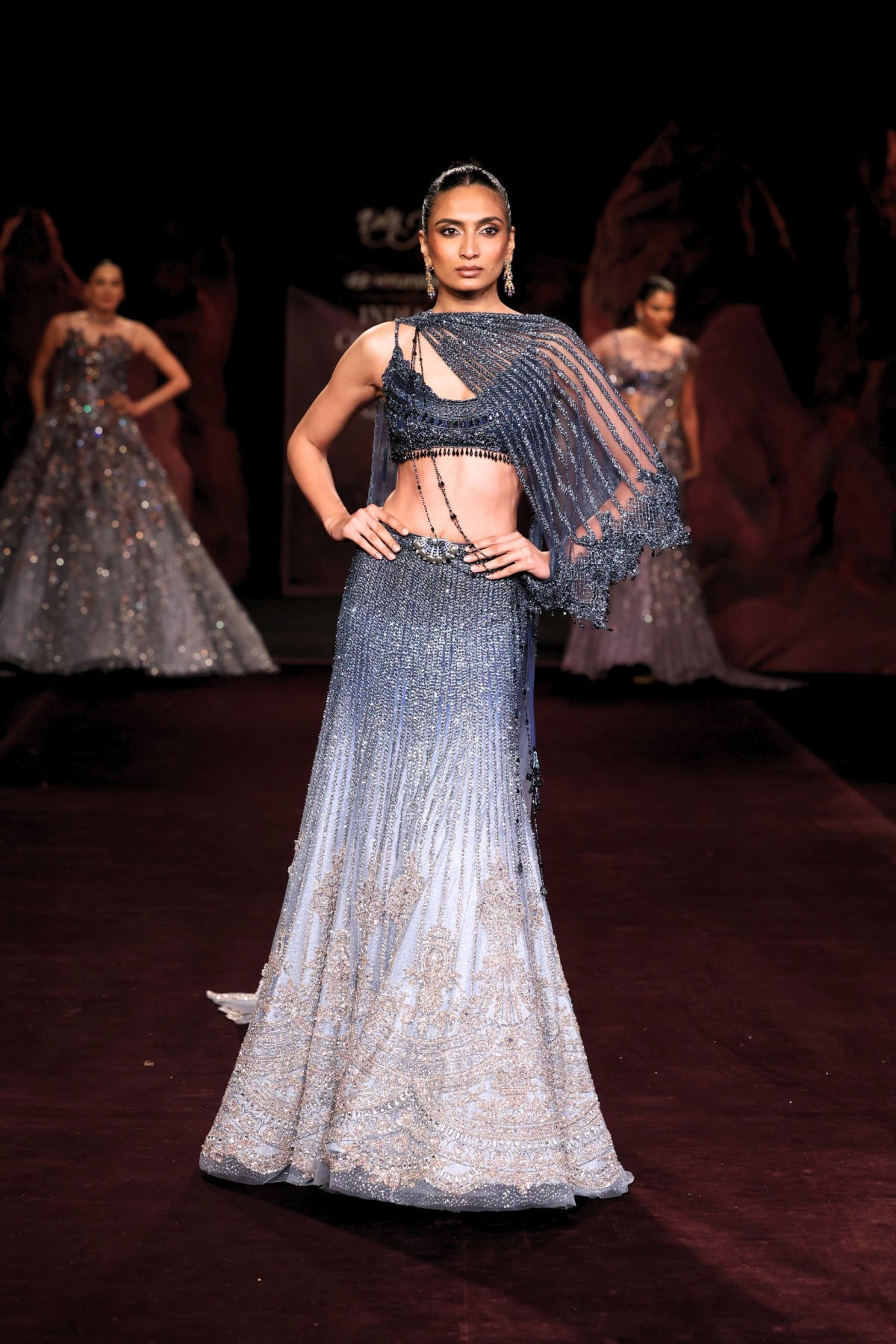 Neel Aabha Lehenga