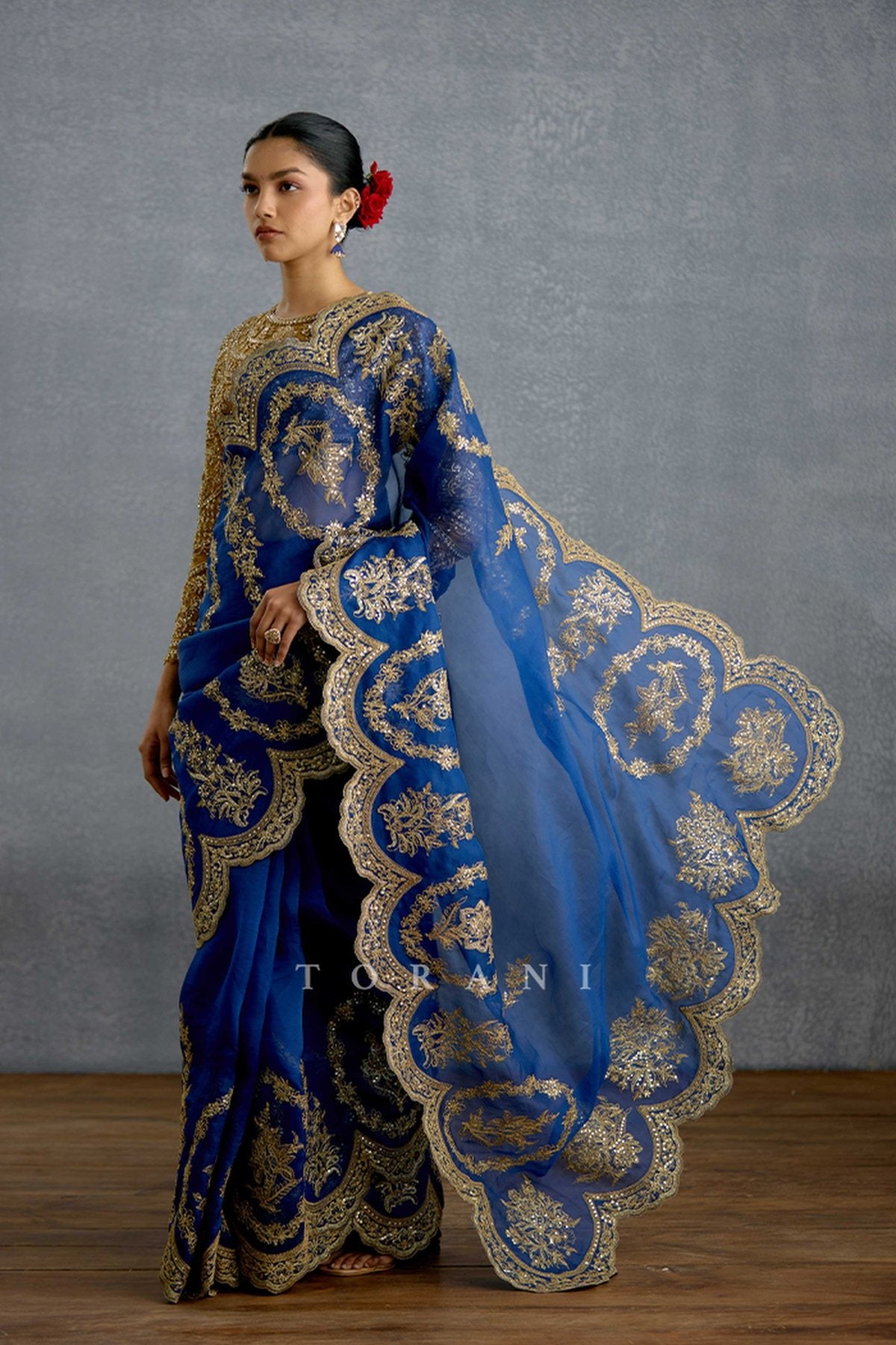 Neelam Shaam Saree