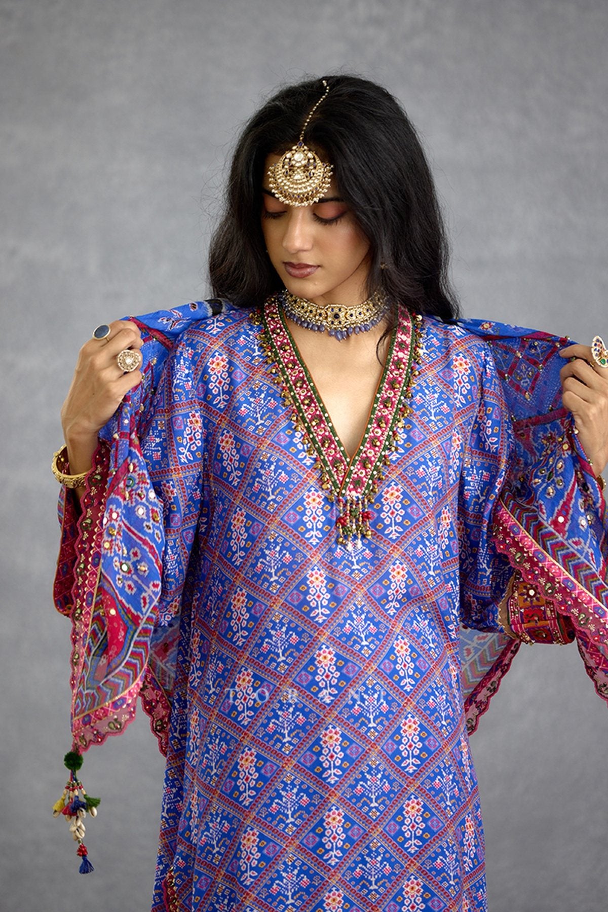 Niladri Ibha Scarf