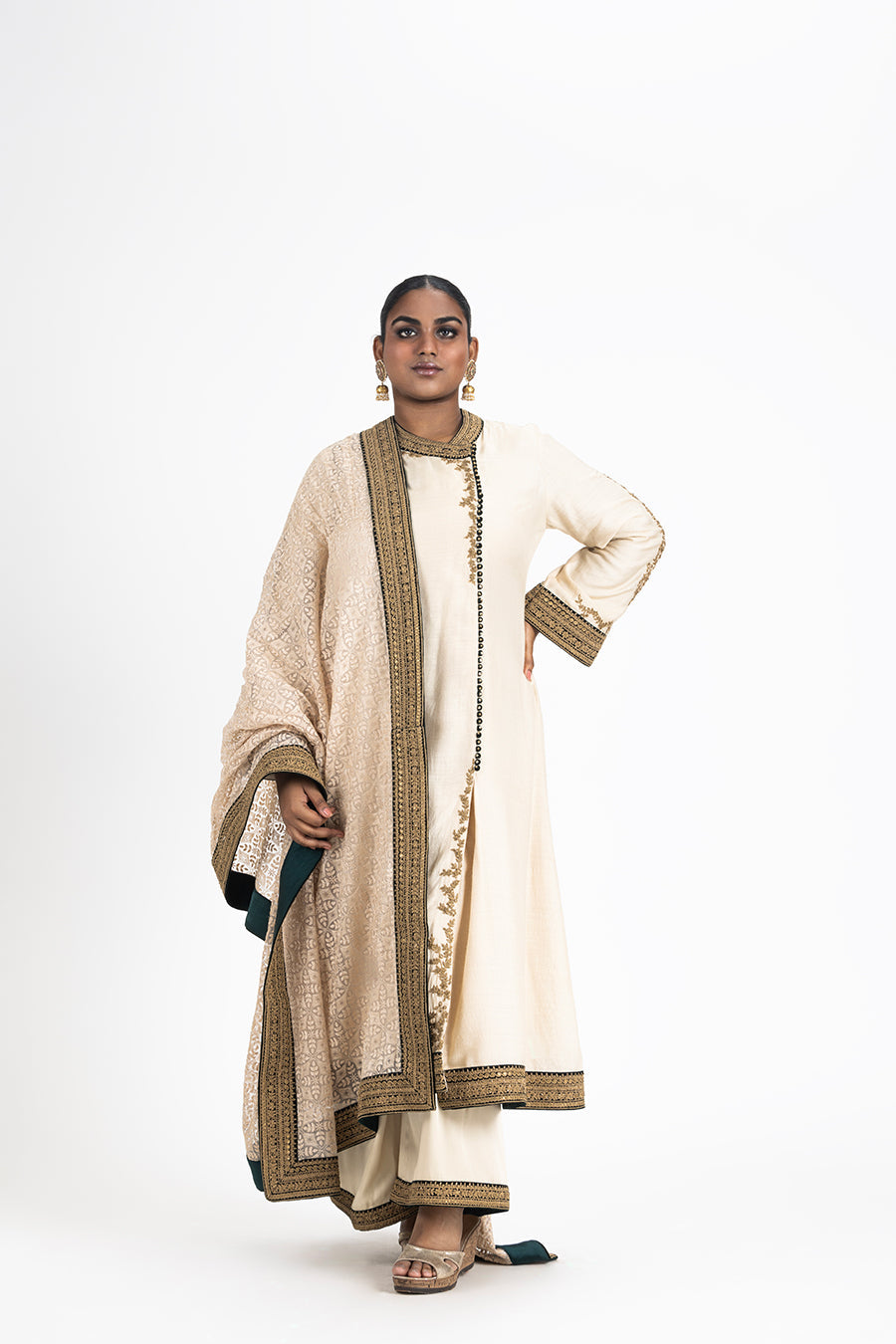 Cream Matka Silk Kurta Palazo With Organza Odhini