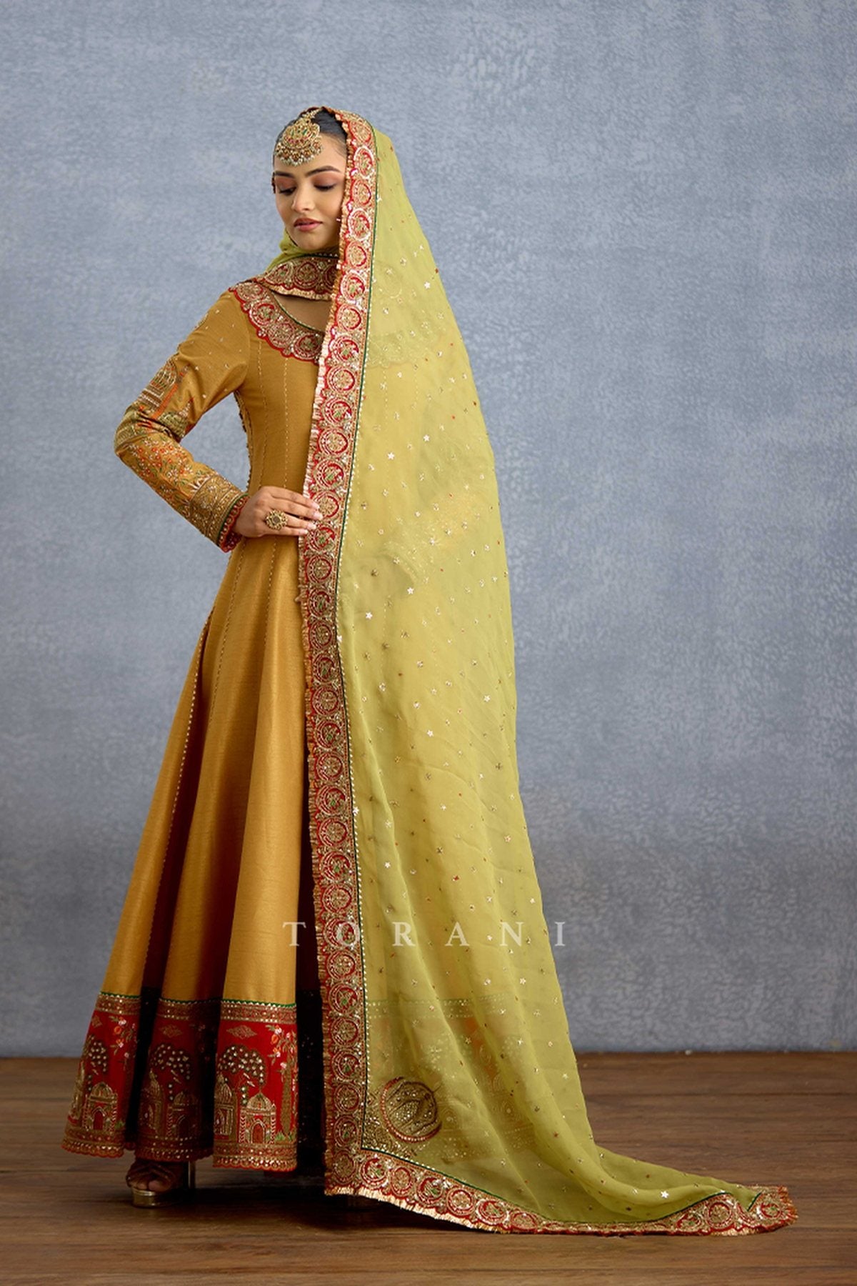 Noor Zunairah Anarkali Set