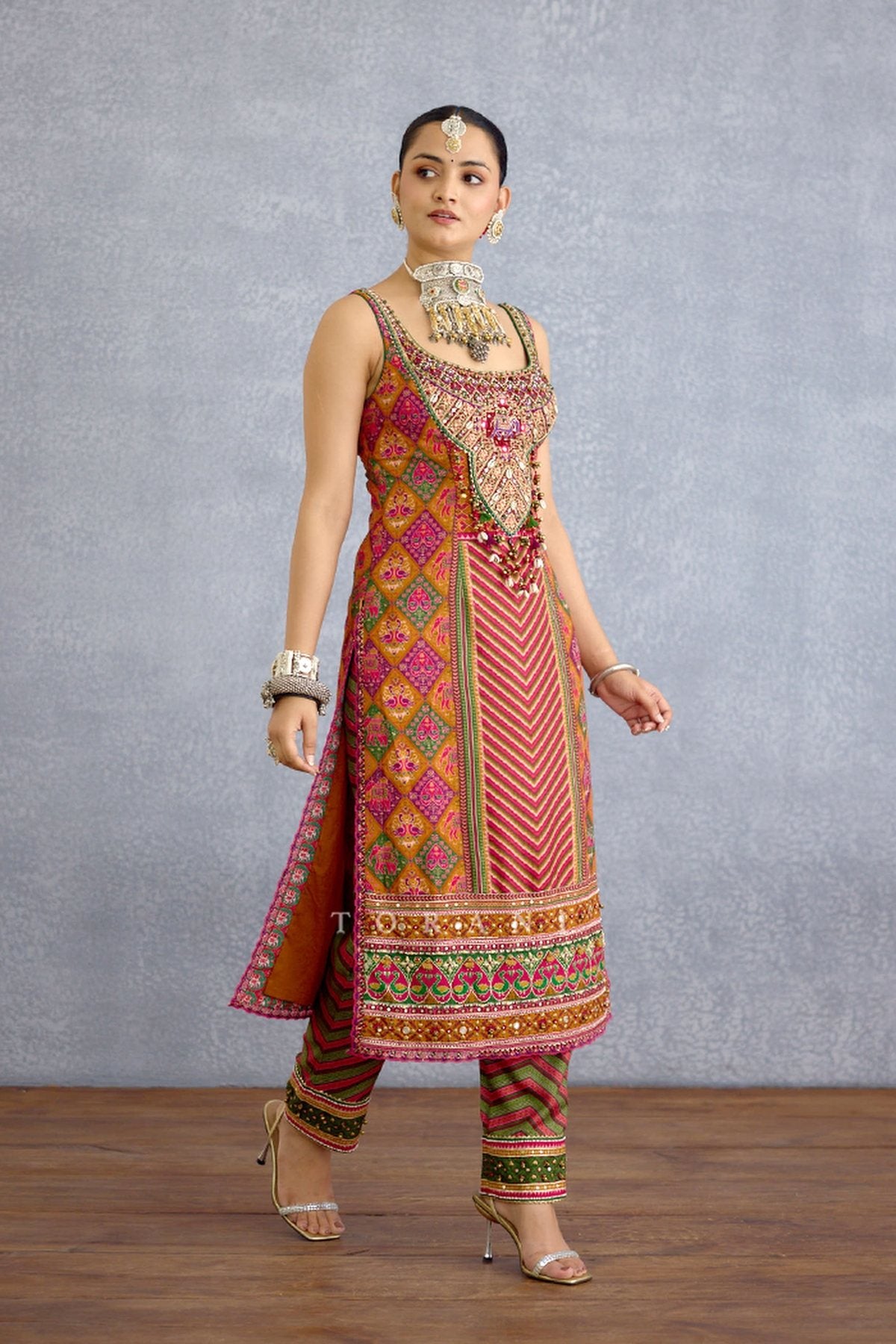 Rangili Sahithi Kurta Set