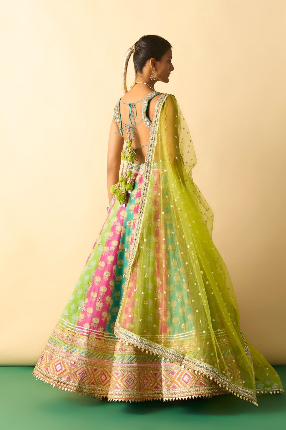 shyama lehenga set