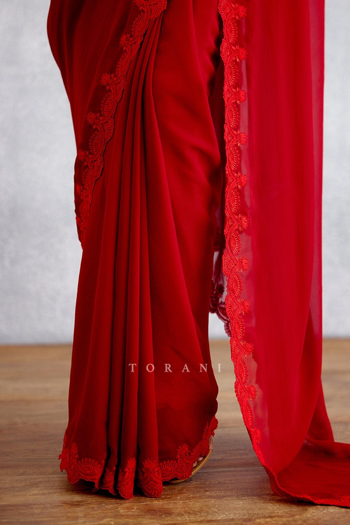 Surkh Ila Saree