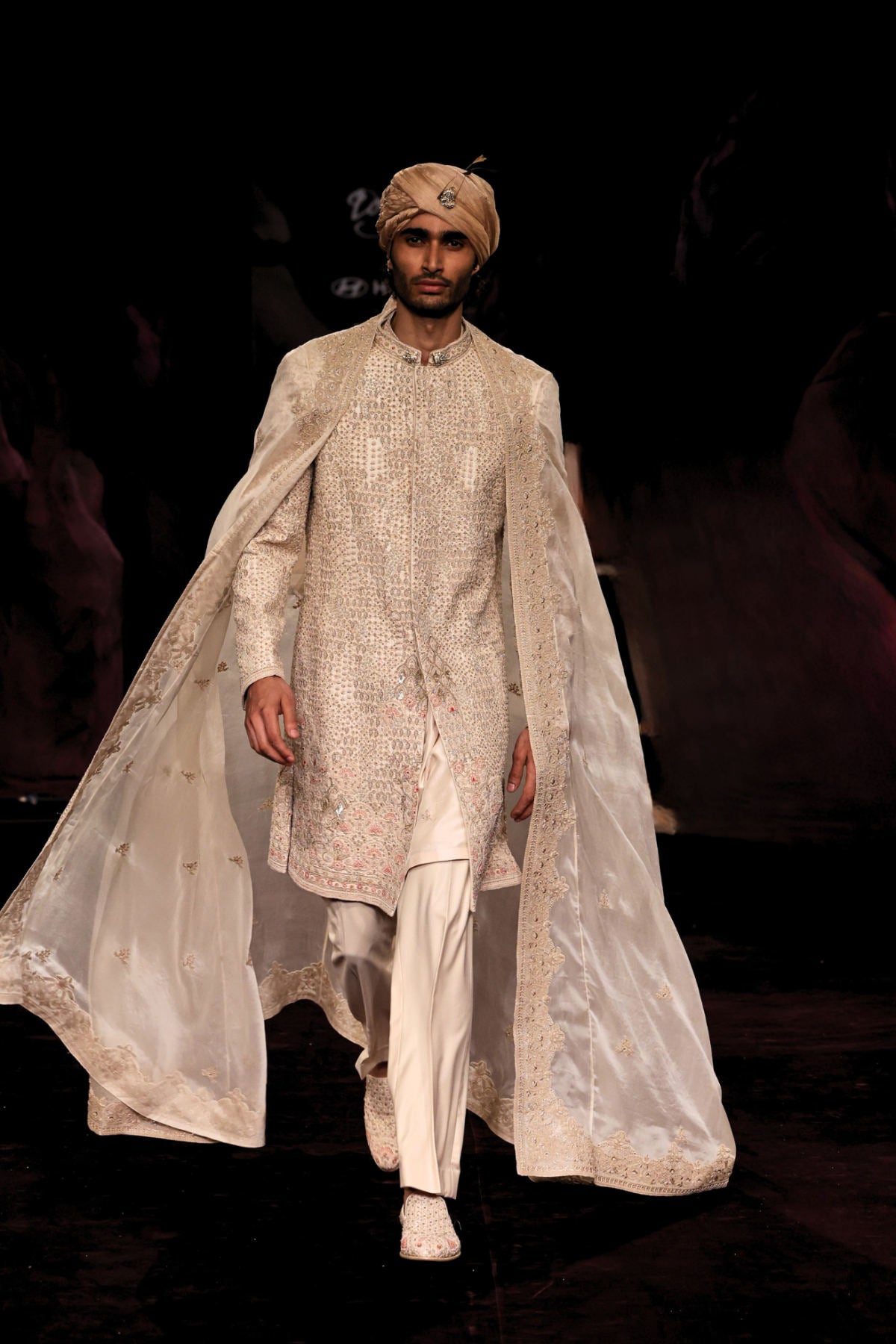 Yashvardhan Sherwani Set