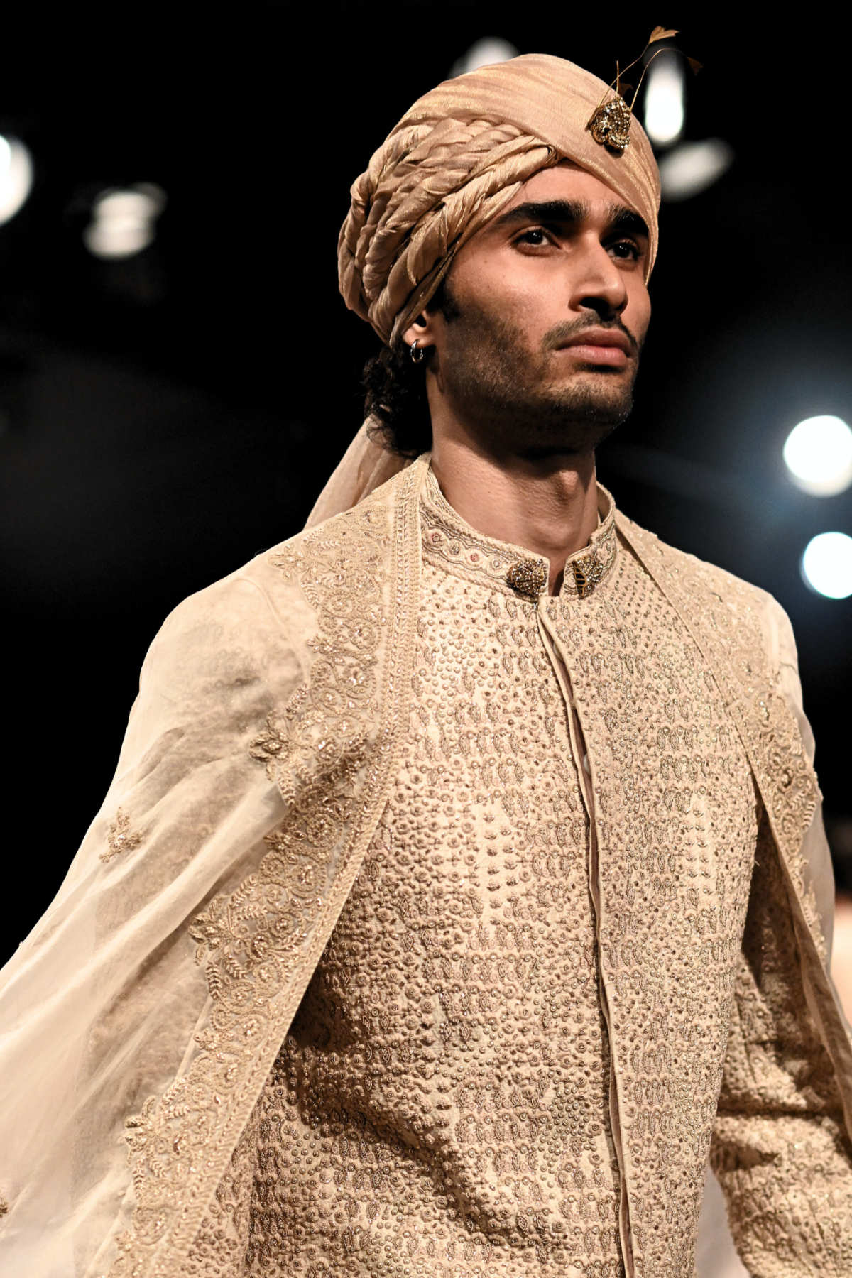 Yashvardhan Sherwani Set